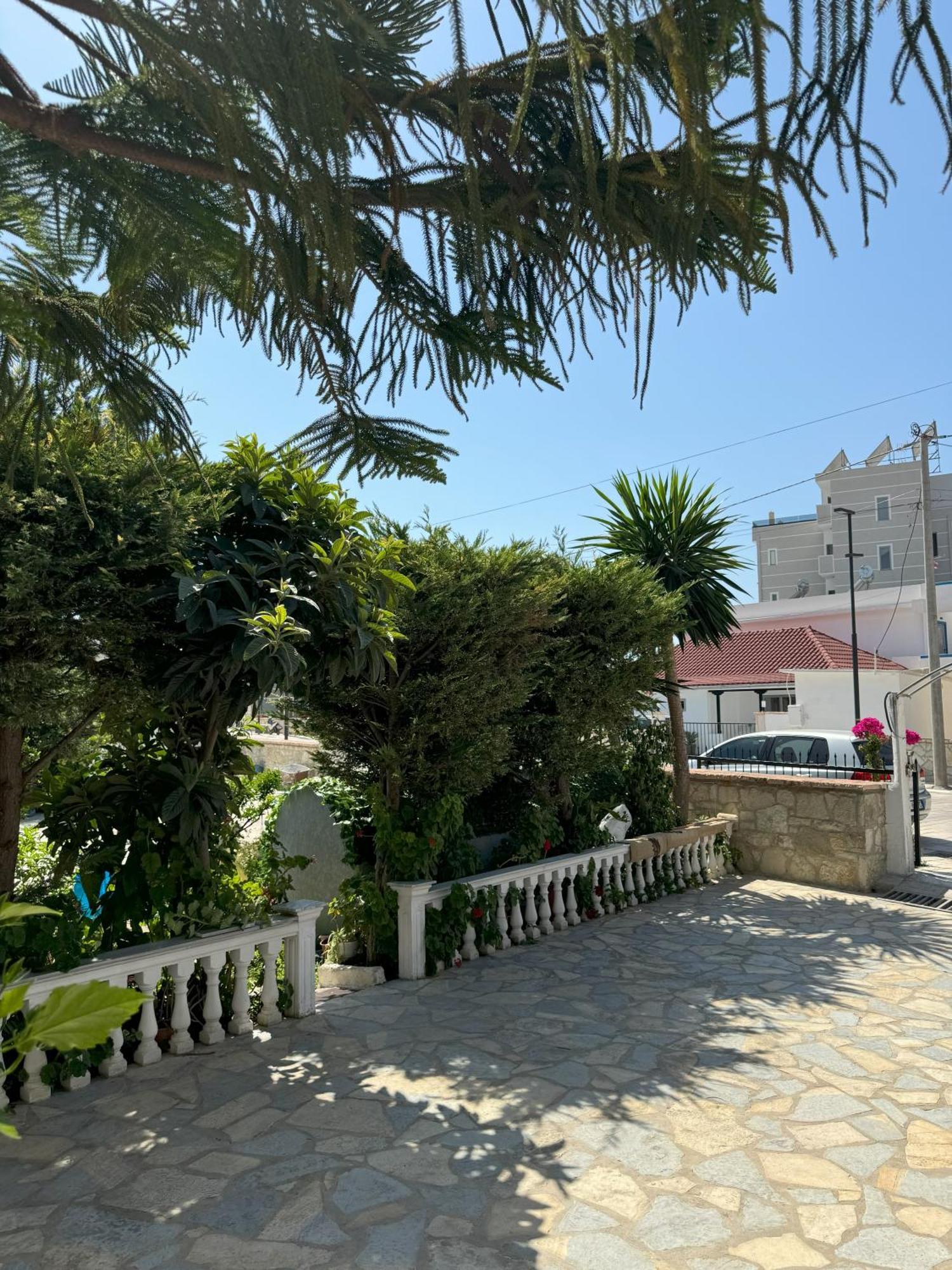 Garden Villa Veli Ksamil Bagian luar foto