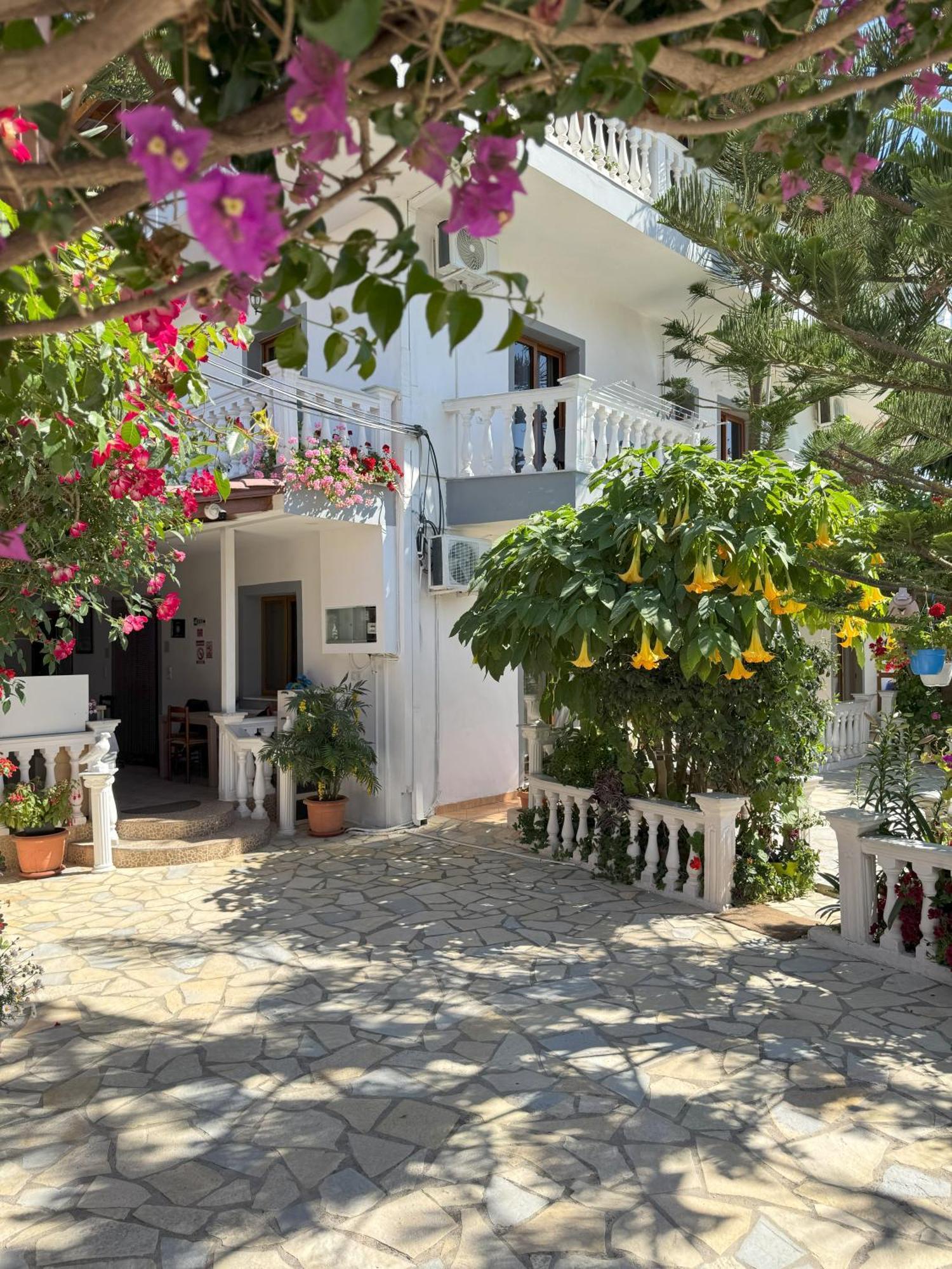 Garden Villa Veli Ksamil Bagian luar foto
